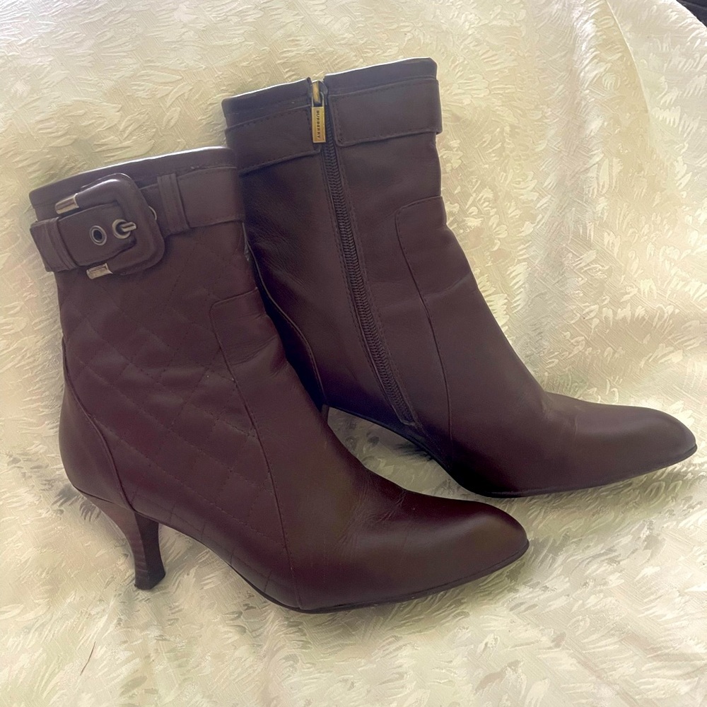 Authentic Burberry Leather Ankle Boots.